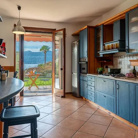 Riviera Con Accesso Al Ispra